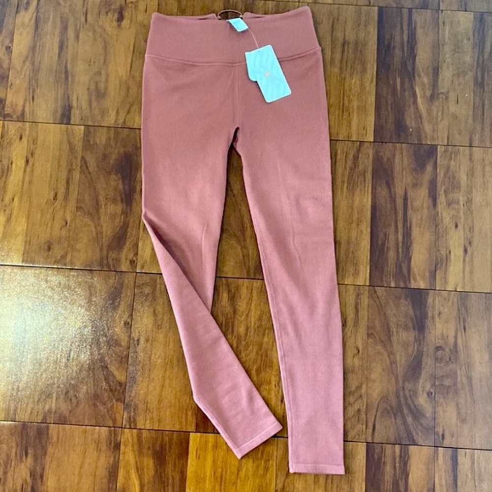 New Fabletics Leggings with back detail
